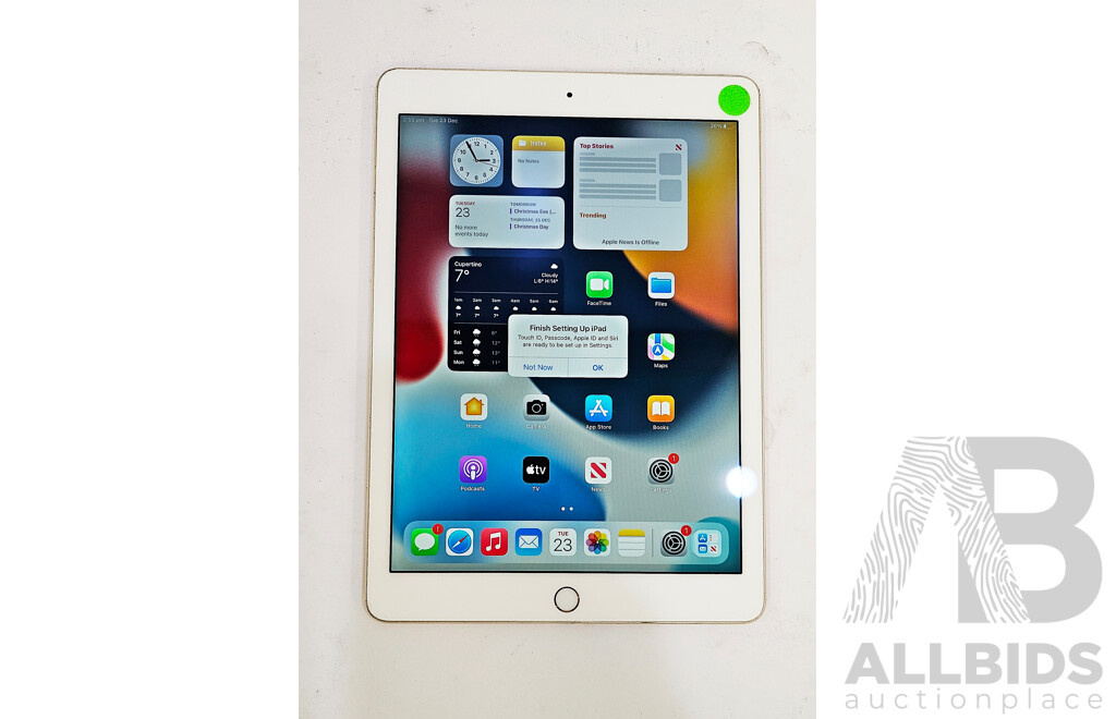 Apple (A1566) 9.7-Inch WIFI 32GB IPad Air 2