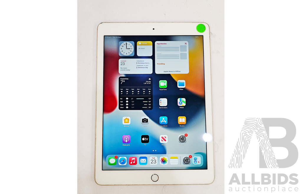 Apple (A1566) 9.7-Inch WIFI 32GB IPad Air 2