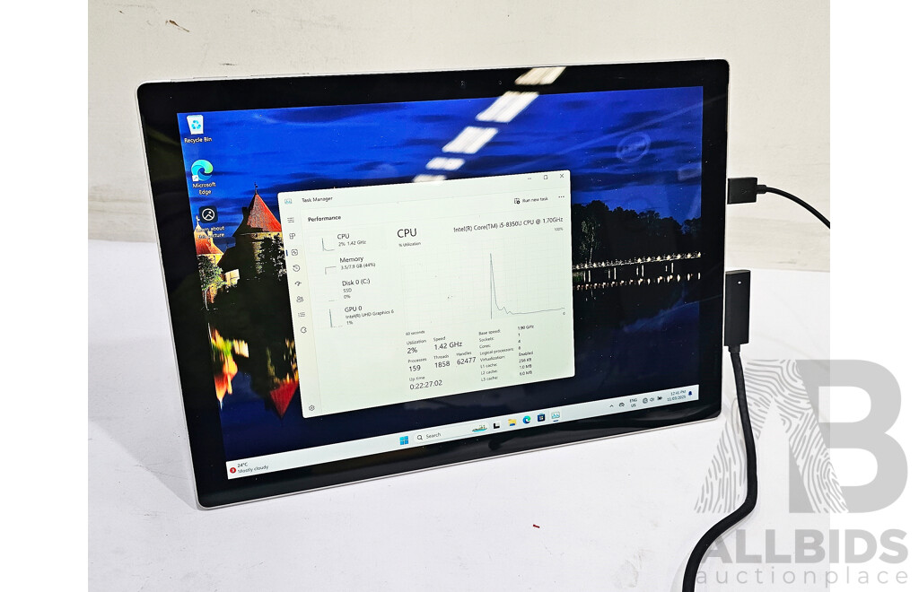 Microsoft (1796) Surface Pro 6 Intel Core I5 (8350U) 1.70GHz-3.60GHz 4-Core CPU 128GB 12.3-Inch Touchscreen Detachable Laptop