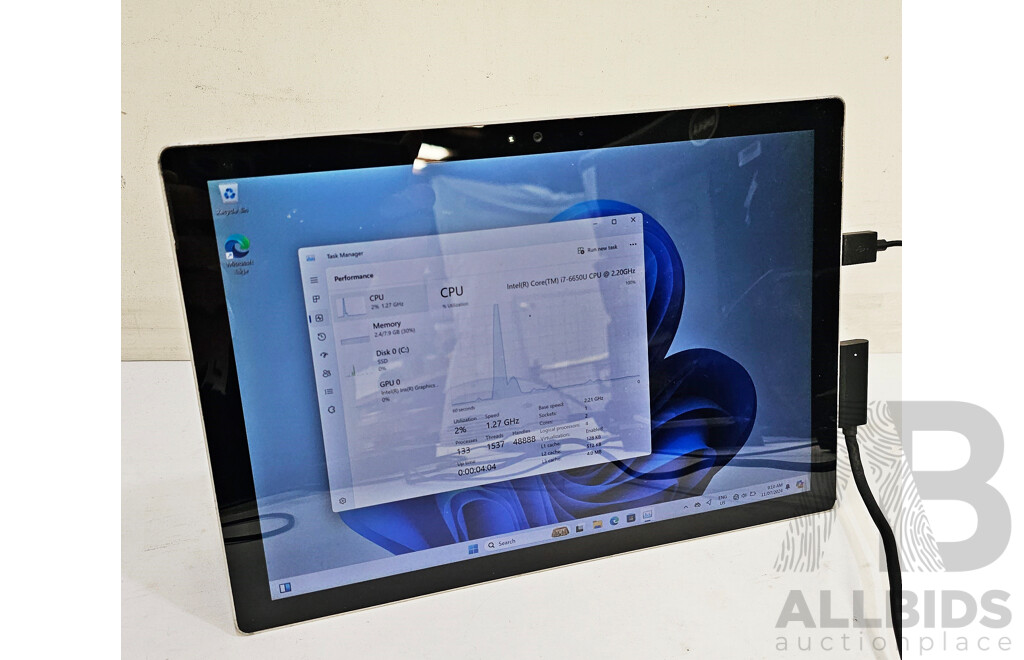 Microsoft (1724) Surface Pro 4 Intel Core I7 (6650U) 2.20GHz-3.40GHz 2-Core CPU 256GB 12-Inch Touchscreen Detachable Laptop