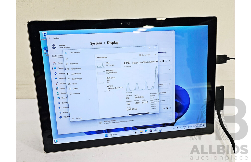 Microsoft (1724) Surface Pro 4 Intel Core I5 (6300U) 2.40GHz-3.00GHz 2-Core CPU 128GB 12-Inch Touchscreen Detachable Laptop