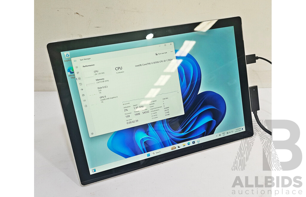 Microsoft (1796) Surface Pro 6 Intel Core I5 (8350U) 1.70GHz-3.60GHz 4-Core CPU 128GB 12.3-Inch Touchscreen Detachable Laptop
