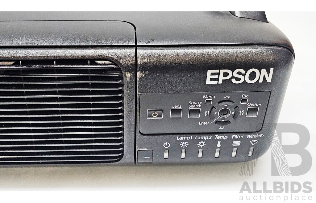 Epson (EB-Z8355W) WXGA LCD Projector