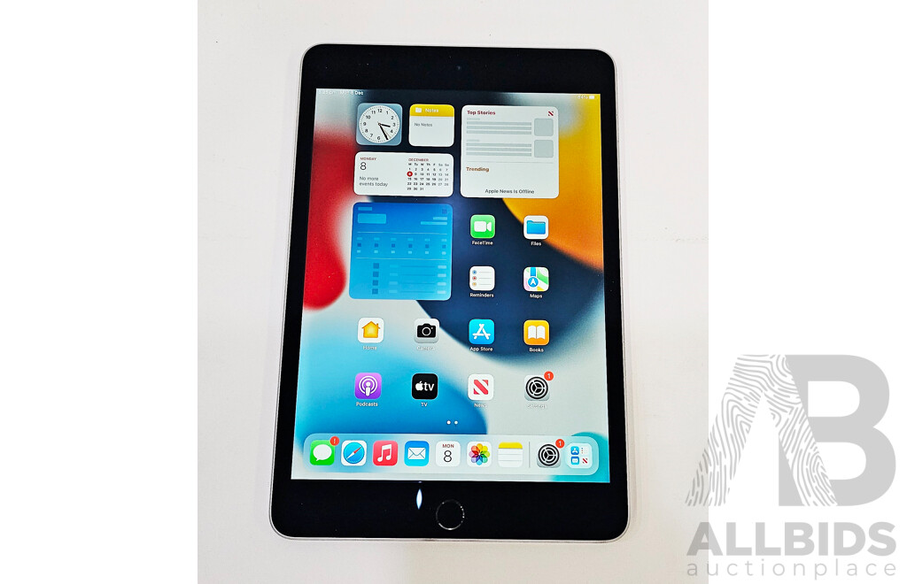 Apple (A1538) 7.9-Inch Wi-Fi 128GB IPad Mini 4