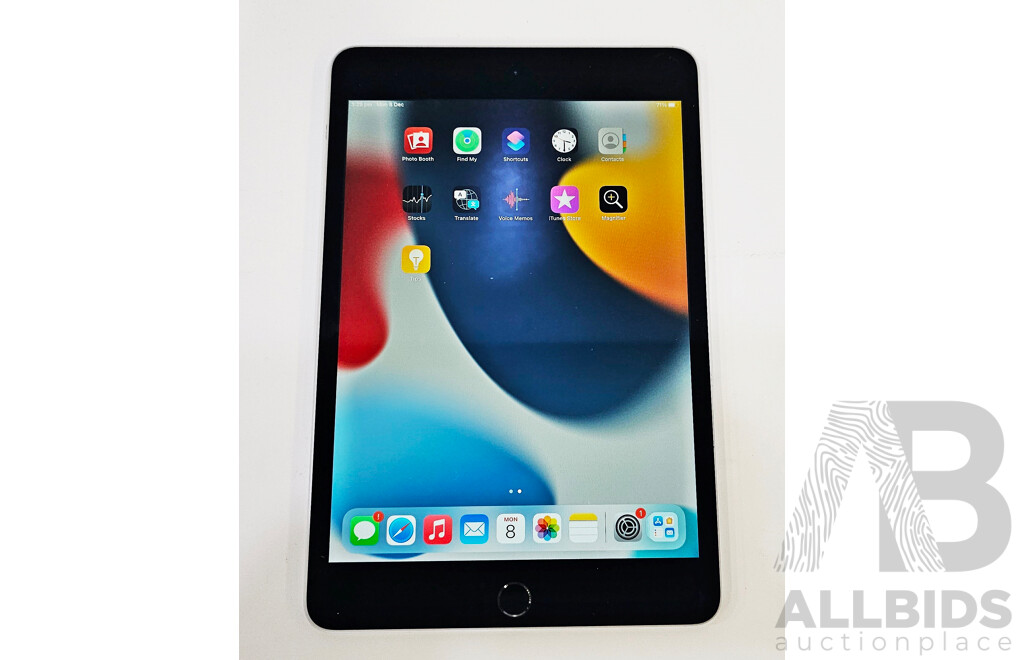 Apple (A1538) 7.9-Inch Wi-Fi 128GB IPad Mini 4