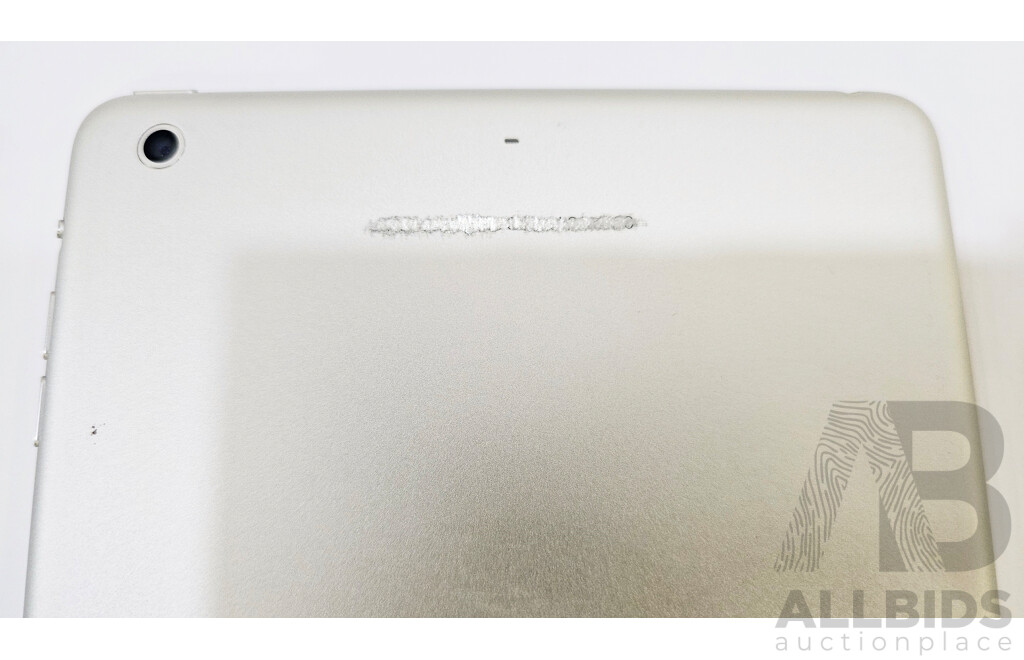 Apple (A1489) 7.9-Inch 32GB Wi-Fi IPad Mini 2