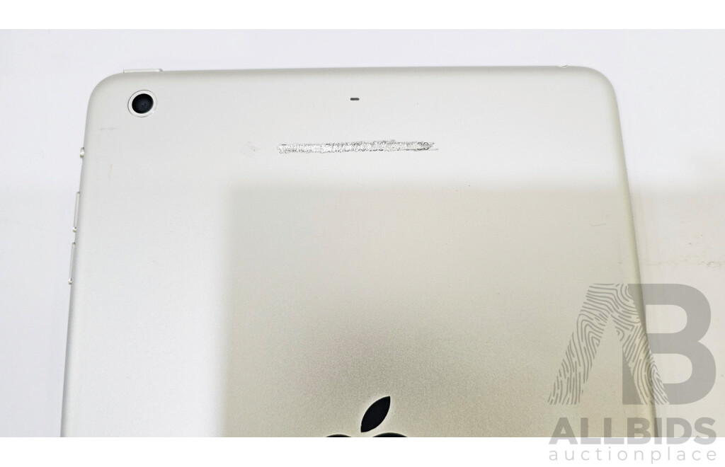 Apple (A1489) 7.9-Inch 32GB Wi-Fi IPad Mini 2