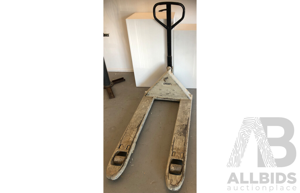 Crown Hydraulic Pallet Jacket