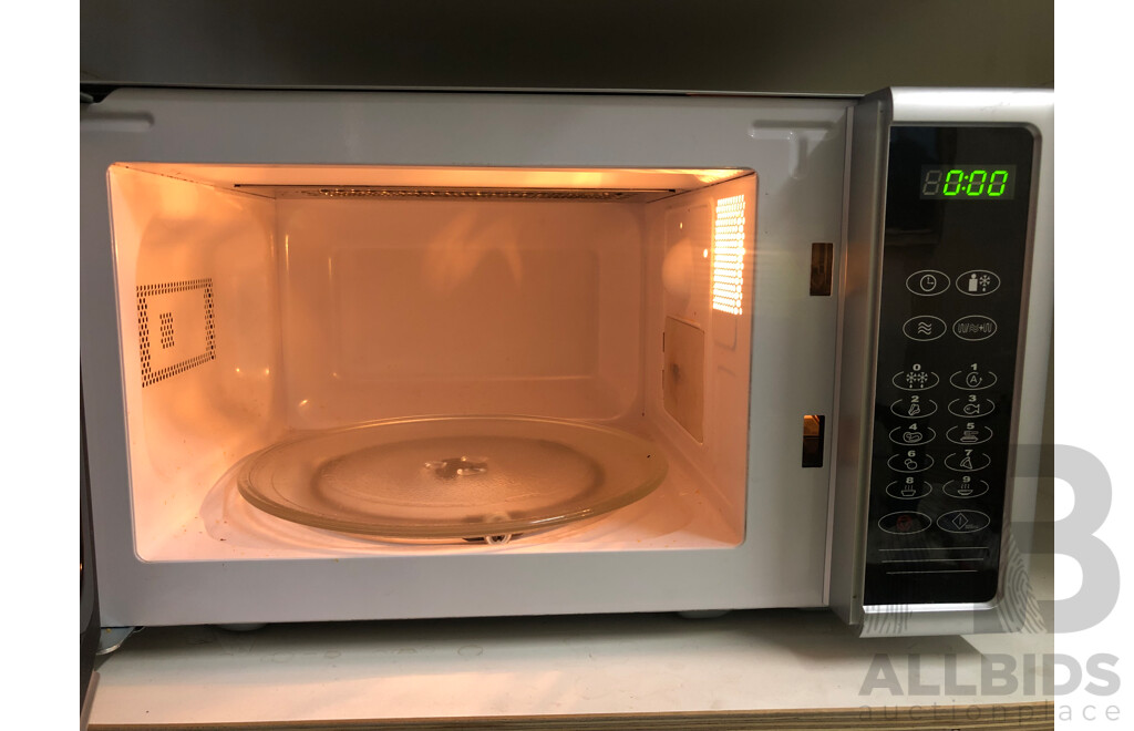 120 Litre Bar Fridge and Kitchen Appliances