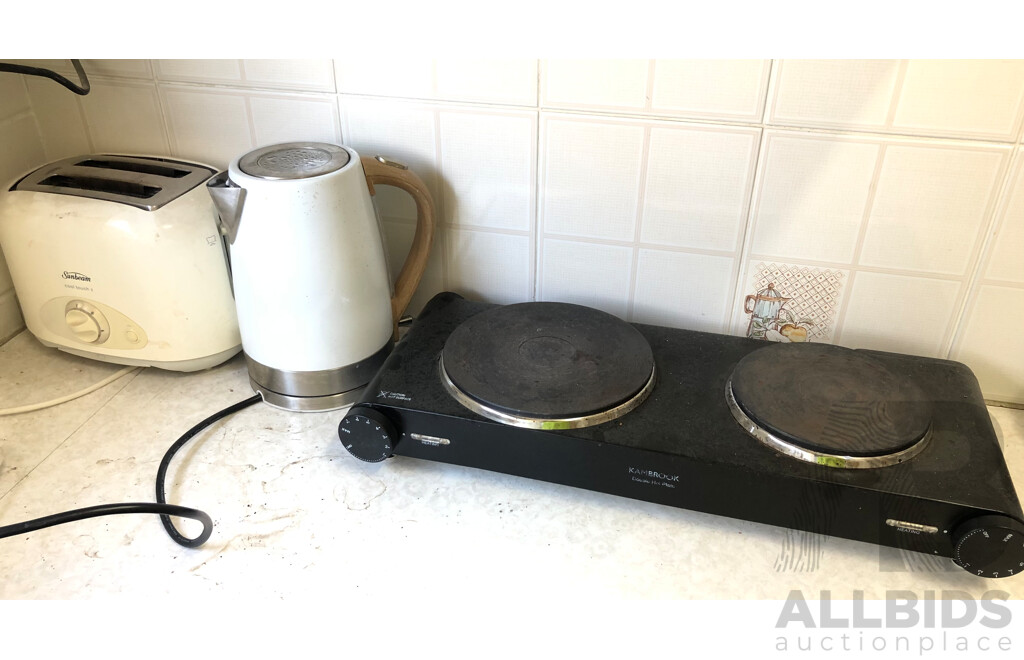 120 Litre Bar Fridge and Kitchen Appliances