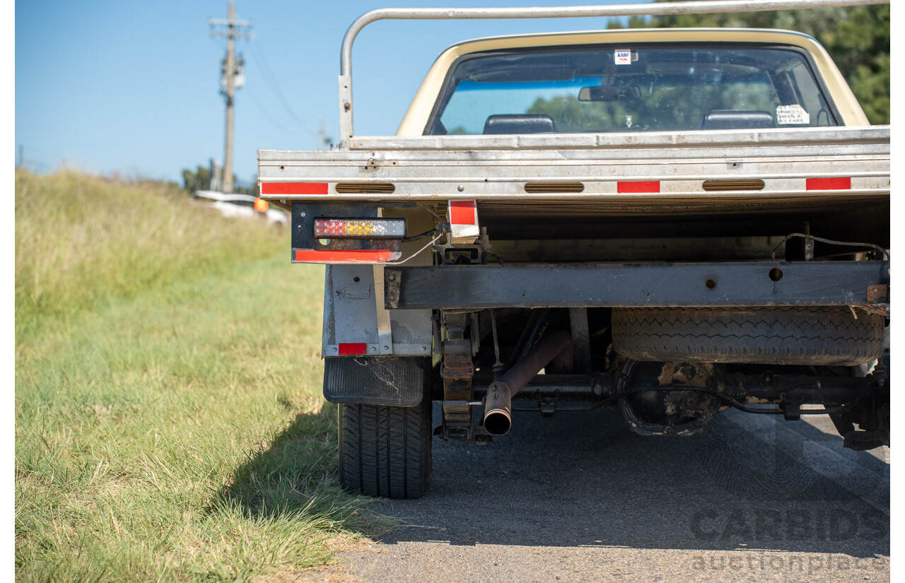 9/1978 Holden HZ One Tonner 2d Tray Back Utility Cream 3.3L