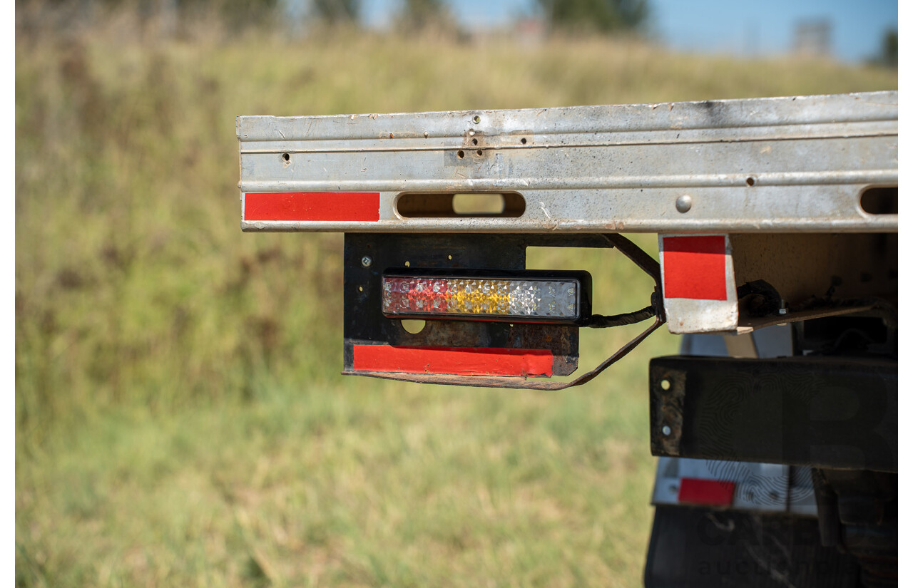 9/1978 Holden HZ One Tonner 2d Tray Back Utility Cream 3.3L