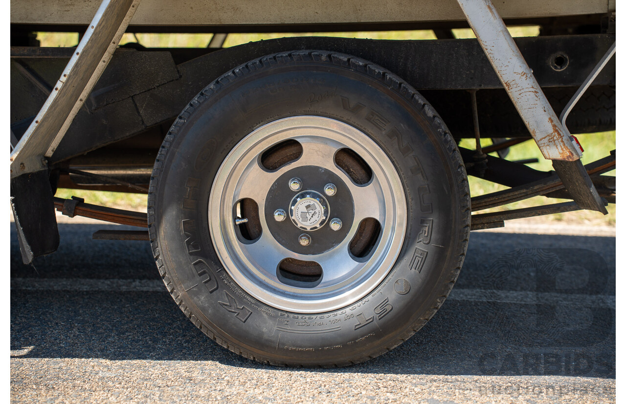 9/1978 Holden HZ One Tonner 2d Tray Back Utility Cream 3.3L