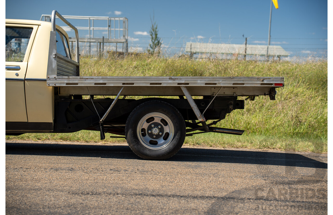 9/1978 Holden HZ One Tonner 2d Tray Back Utility Cream 3.3L