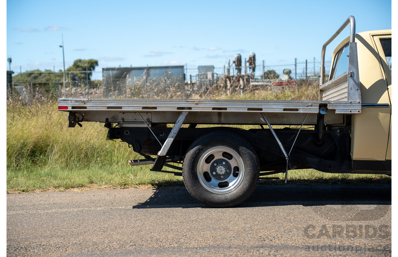9/1978 Holden HZ One Tonner 2d Tray Back Utility Cream 3.3L