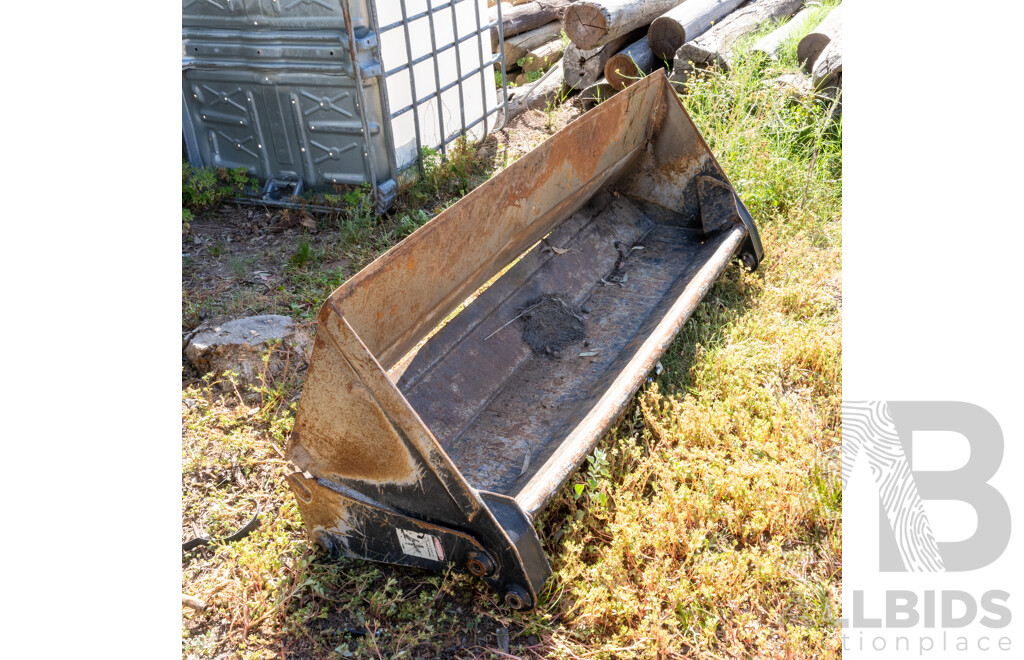 MLCC Agricultural Front End Loader 4 in 1 Bucket to Suit New Holland Tractor