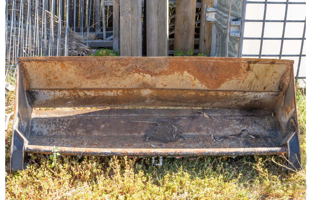 MLCC Agricultural Front End Loader 4 in 1 Bucket to Suit New Holland Tractor