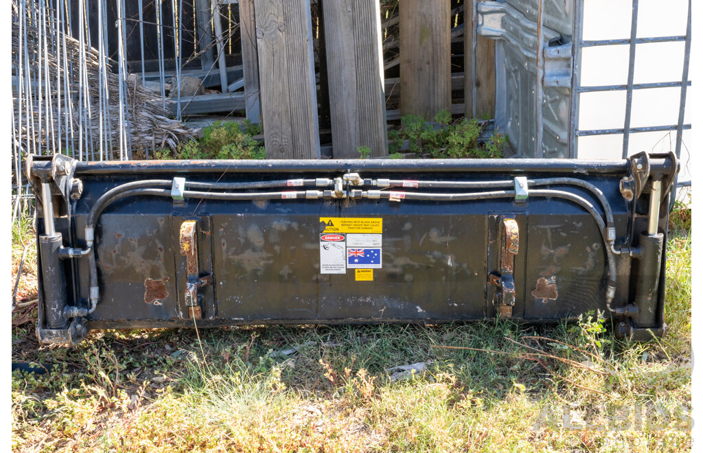 MLCC Agricultural Front End Loader 4 in 1 Bucket to Suit New Holland Tractor