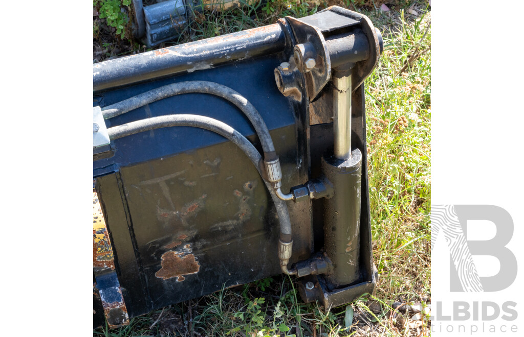 MLCC Agricultural Front End Loader 4 in 1 Bucket to Suit New Holland Tractor