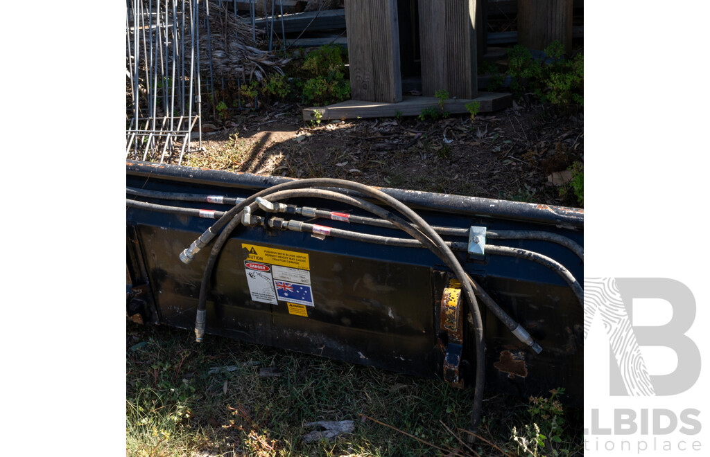 MLCC Agricultural Front End Loader 4 in 1 Bucket to Suit New Holland Tractor