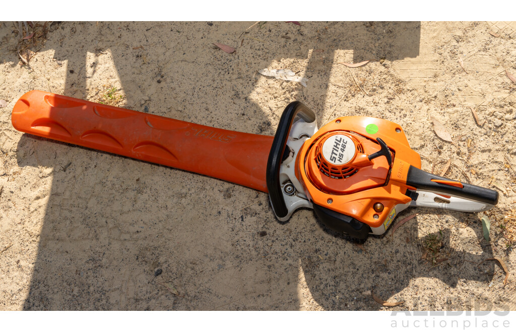Stihl HS 46C, 2 Stroke Petrol Hedge Trimmer with Blade Cover ETC