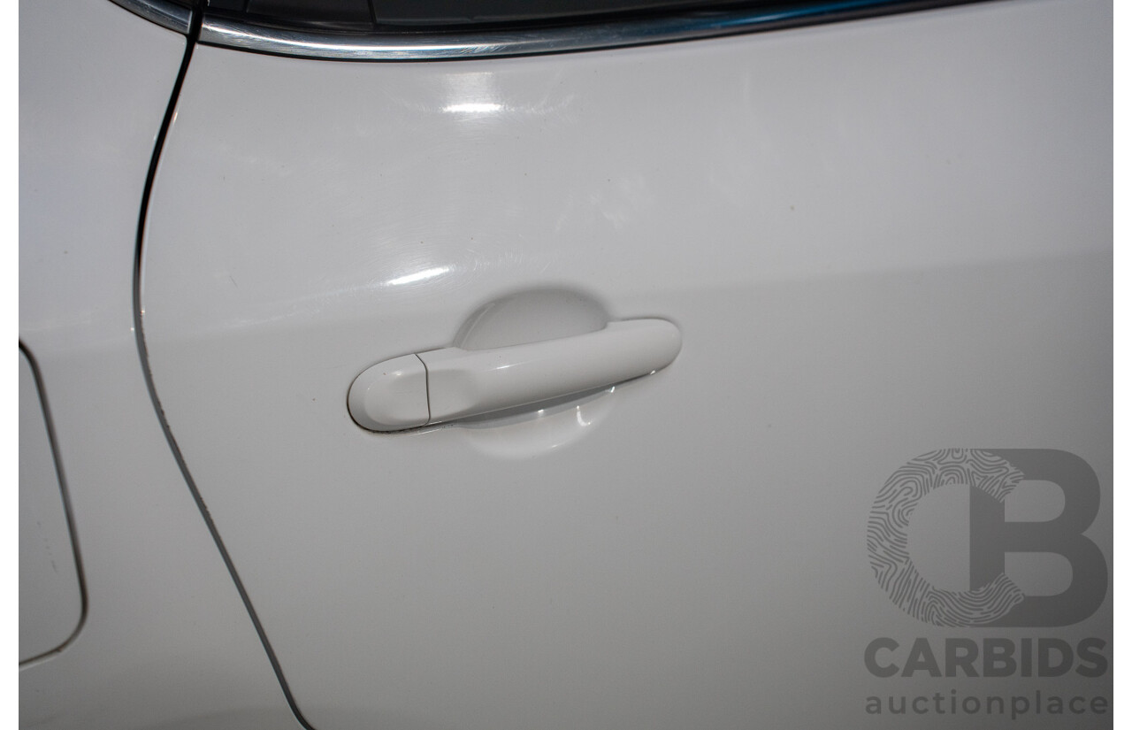 6/2014 Nissan Pulsar ST-L C12 5d Hatchback Polar White 1.8L