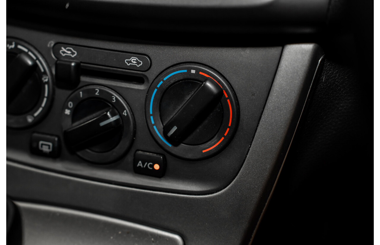 6/2014 Nissan Pulsar ST-L C12 5d Hatchback Polar White 1.8L