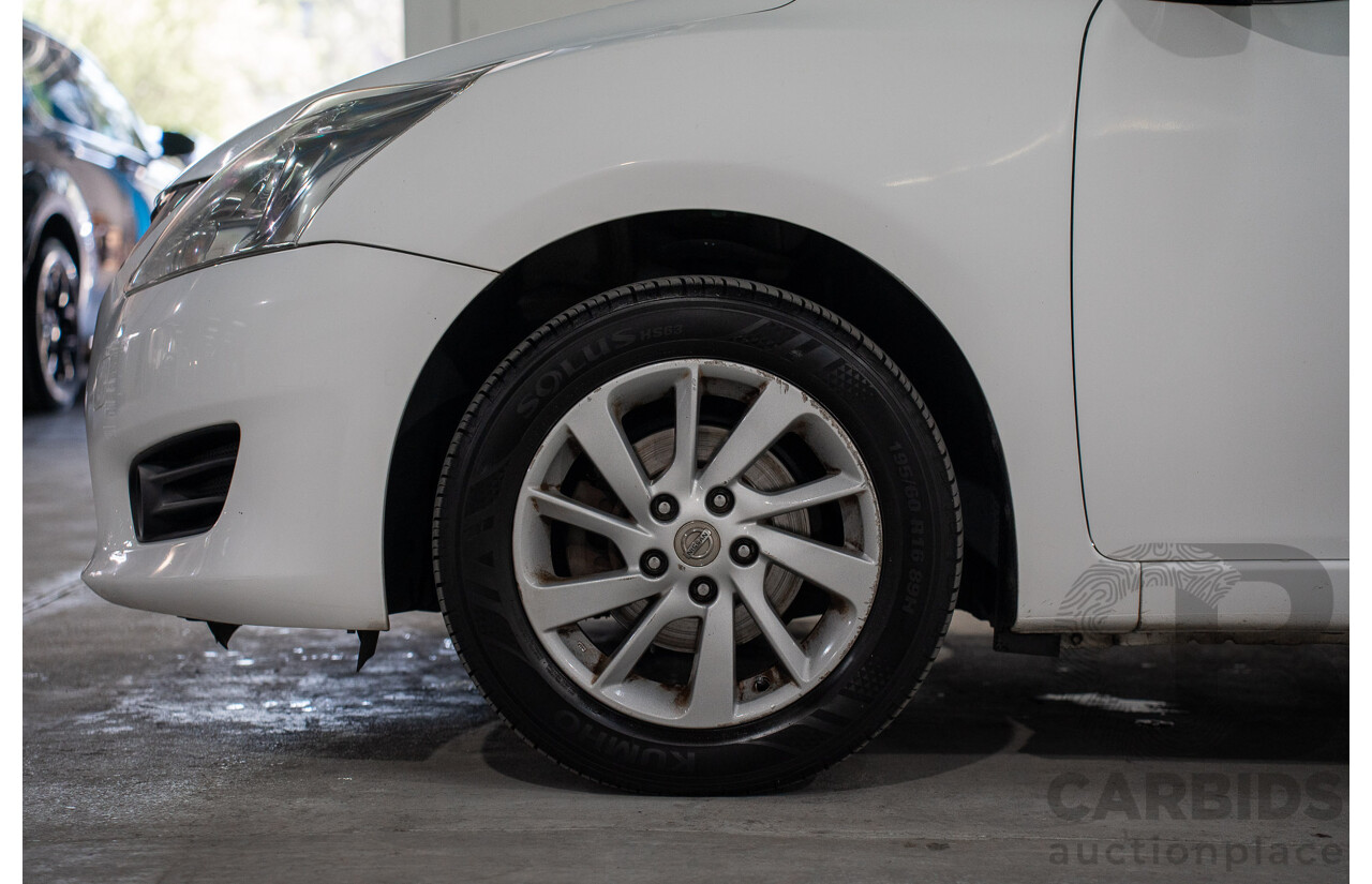 6/2014 Nissan Pulsar ST-L C12 5d Hatchback Polar White 1.8L