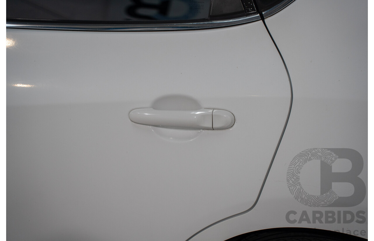 6/2014 Nissan Pulsar ST-L C12 5d Hatchback Polar White 1.8L