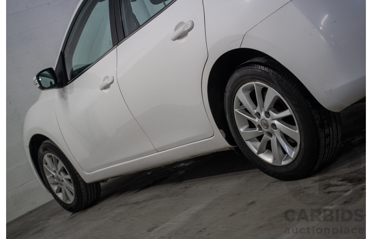 6/2014 Nissan Pulsar ST-L C12 5d Hatchback Polar White 1.8L
