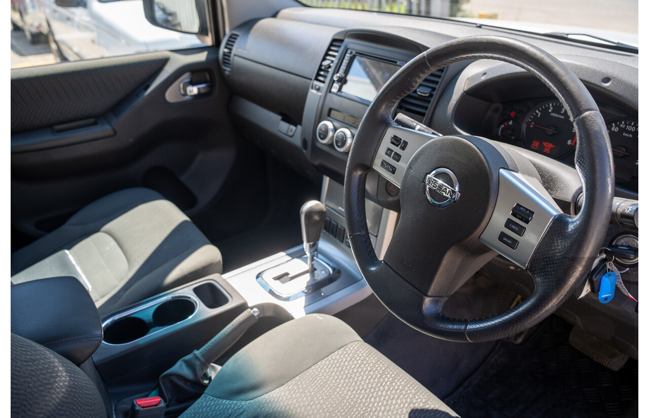 01/2013 Nissan Navara ST (4x2) D40 MY12 Dual Cab P/Up Silver Lightning Metallic Turbo Diesel 2.5L