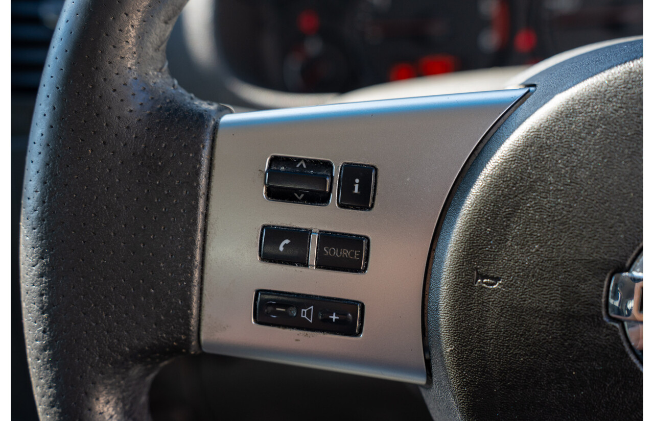 01/2013 Nissan Navara ST (4x2) D40 MY12 Dual Cab P/Up Silver Lightning Metallic Turbo Diesel 2.5L