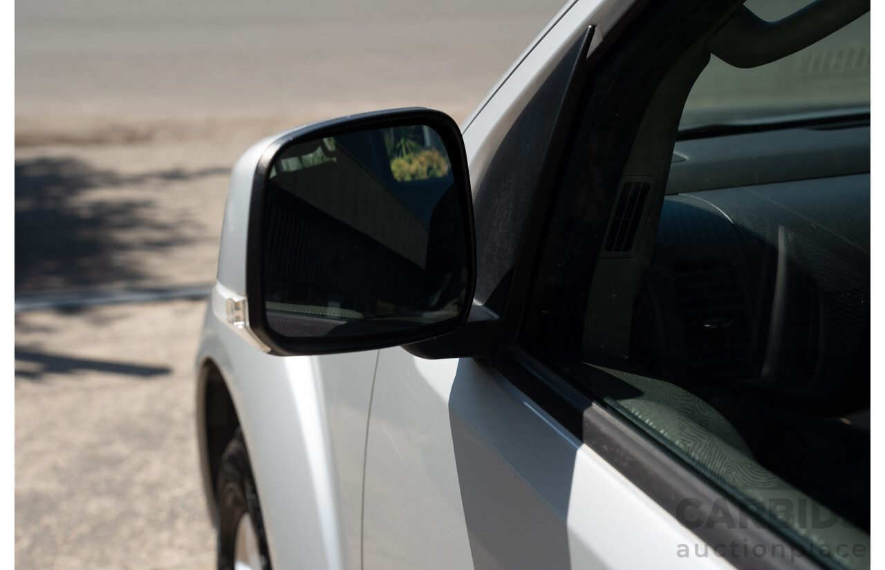 01/2013 Nissan Navara ST (4x2) D40 MY12 Dual Cab P/Up Silver Lightning Metallic Turbo Diesel 2.5L