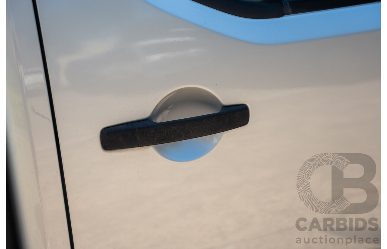 01/2013 Nissan Navara ST (4x2) D40 MY12 Dual Cab P/Up Silver Lightning Metallic Turbo Diesel 2.5L