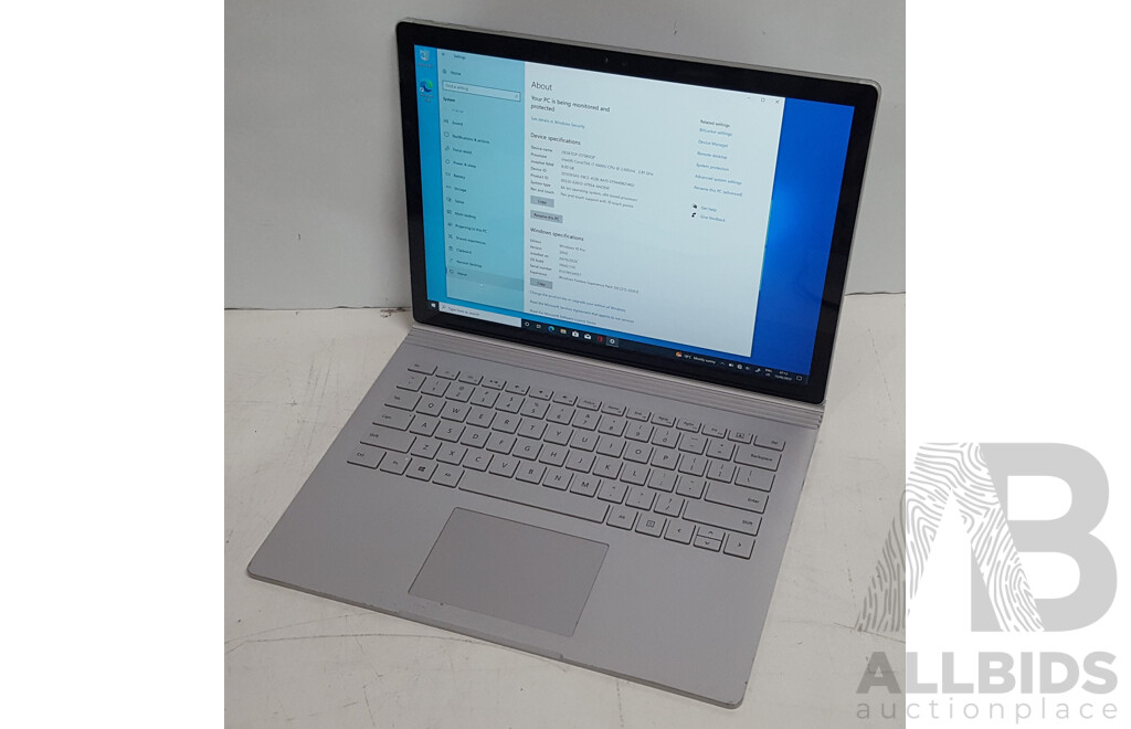 Microsoft Surface Book Intel Core i7 (6600U) 2.60GHz-3.40GHz 2-Core CPU 13-Inch Touchscreen Detachable Laptop