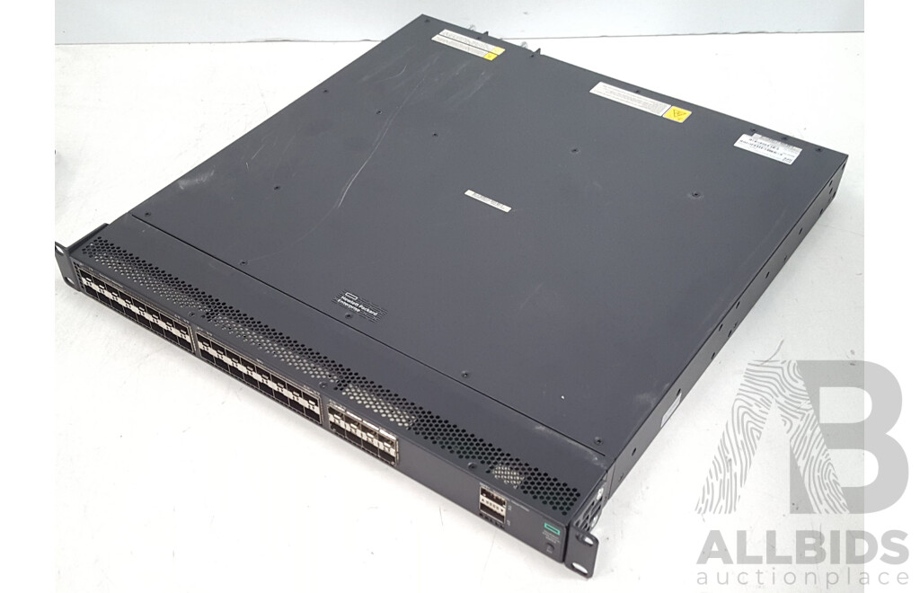 HP (JG896A) FlexFabric 5700-40XG-2QSFP+ Switch