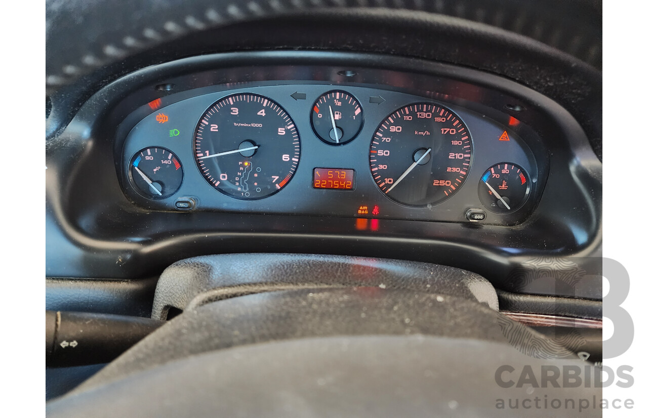 12/2002 Peugeot 406 SV D9 (II) 4d Sedan White 2.9L