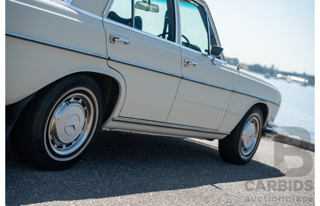10/1972 Mercedes Benz 280 SE 3.5 W108 4d Sedan Papyrus White V8 3.5L
