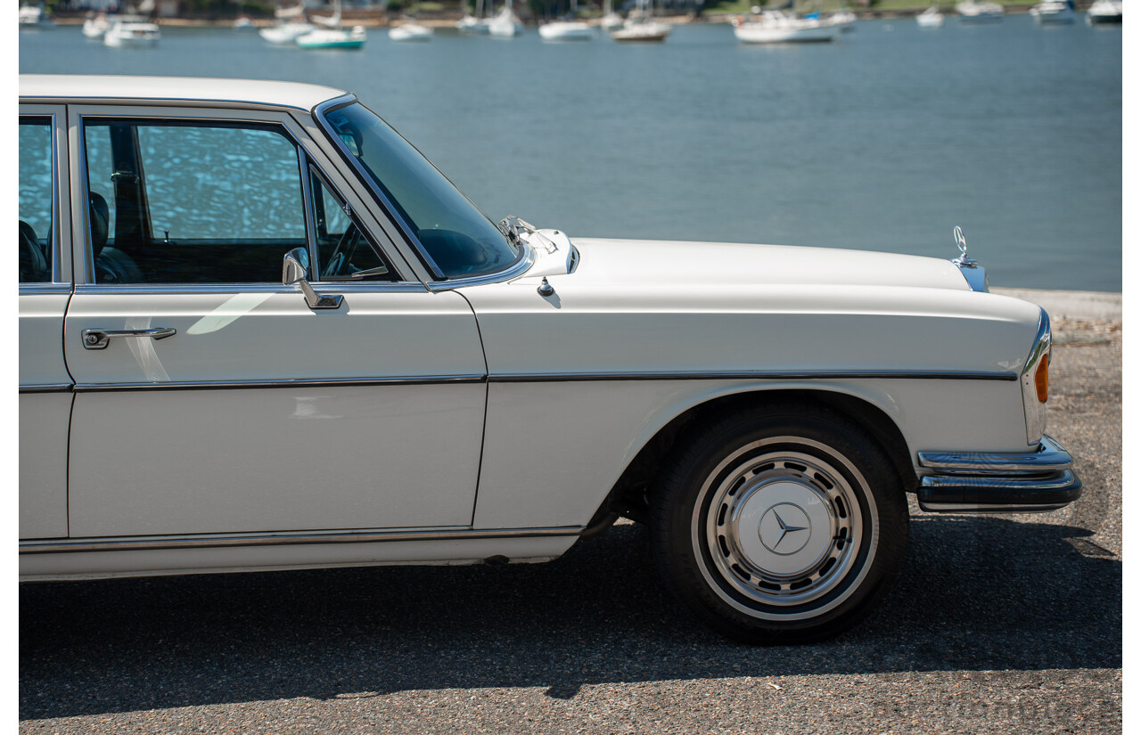 10/1972 Mercedes Benz 280 SE 3.5 W108 4d Sedan Papyrus White V8 3.5L