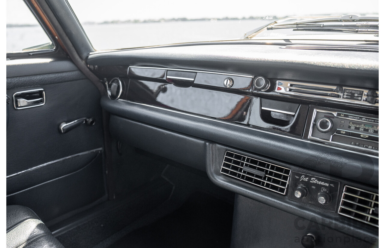 10/1972 Mercedes Benz 280 SE 3.5 W108 4d Sedan Papyrus White V8 3.5L