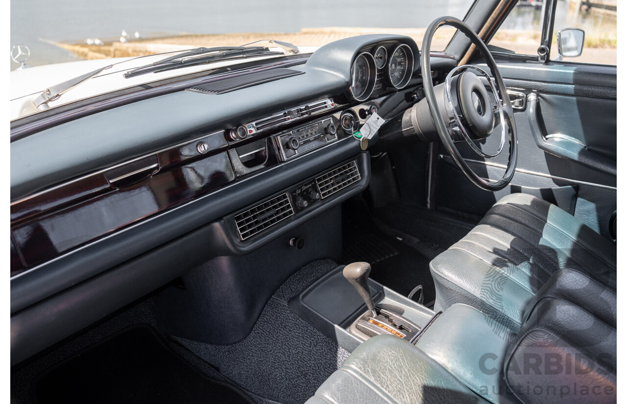 10/1972 Mercedes Benz 280 SE 3.5 W108 4d Sedan Papyrus White V8 3.5L