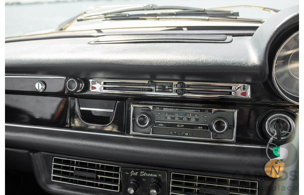 10/1972 Mercedes Benz 280 SE 3.5 W108 4d Sedan Papyrus White V8 3.5L