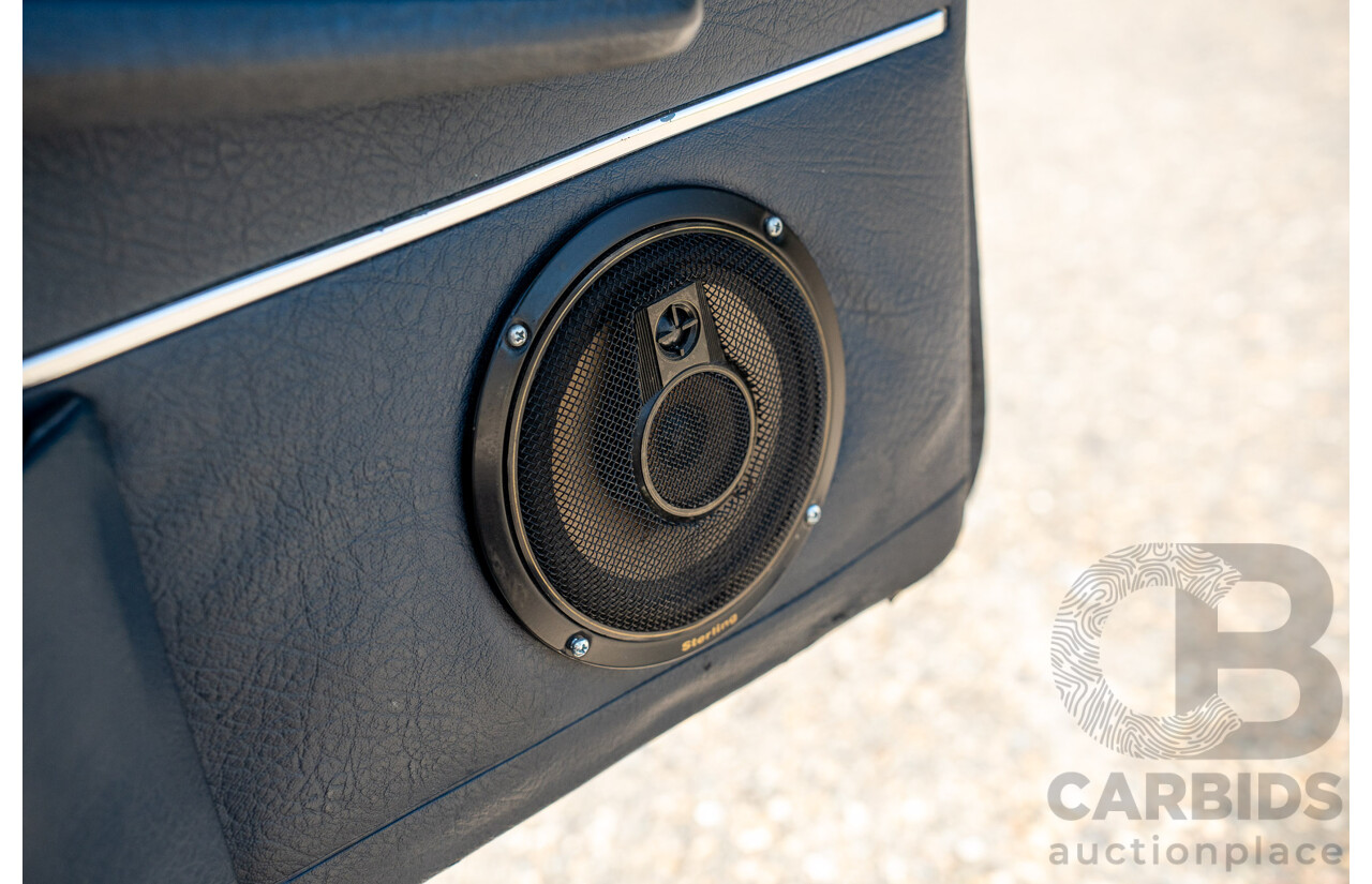 10/1972 Mercedes Benz 280 SE 3.5 W108 4d Sedan Papyrus White V8 3.5L