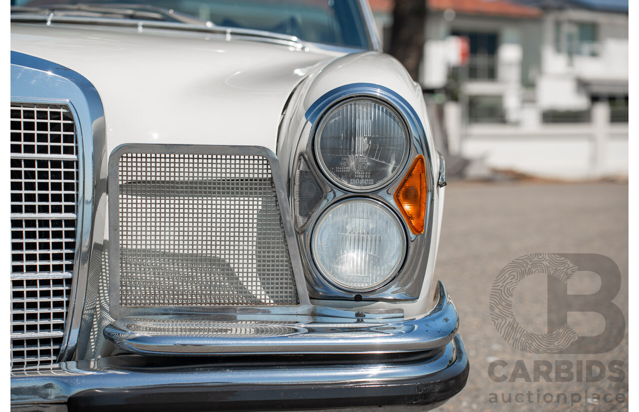 10/1972 Mercedes Benz 280 SE 3.5 W108 4d Sedan Papyrus White V8 3.5L