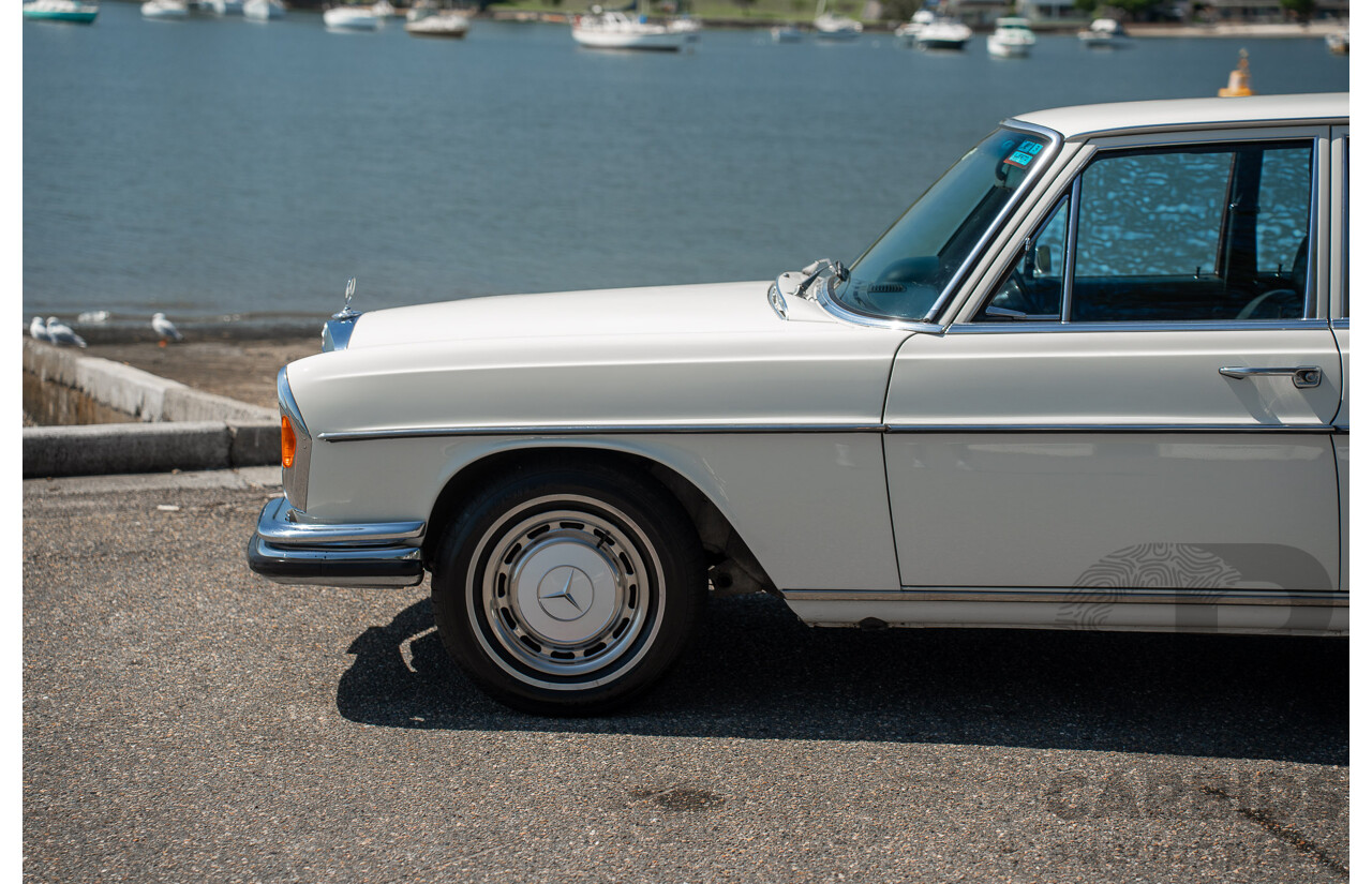 10/1972 Mercedes Benz 280 SE 3.5 W108 4d Sedan Papyrus White V8 3.5L