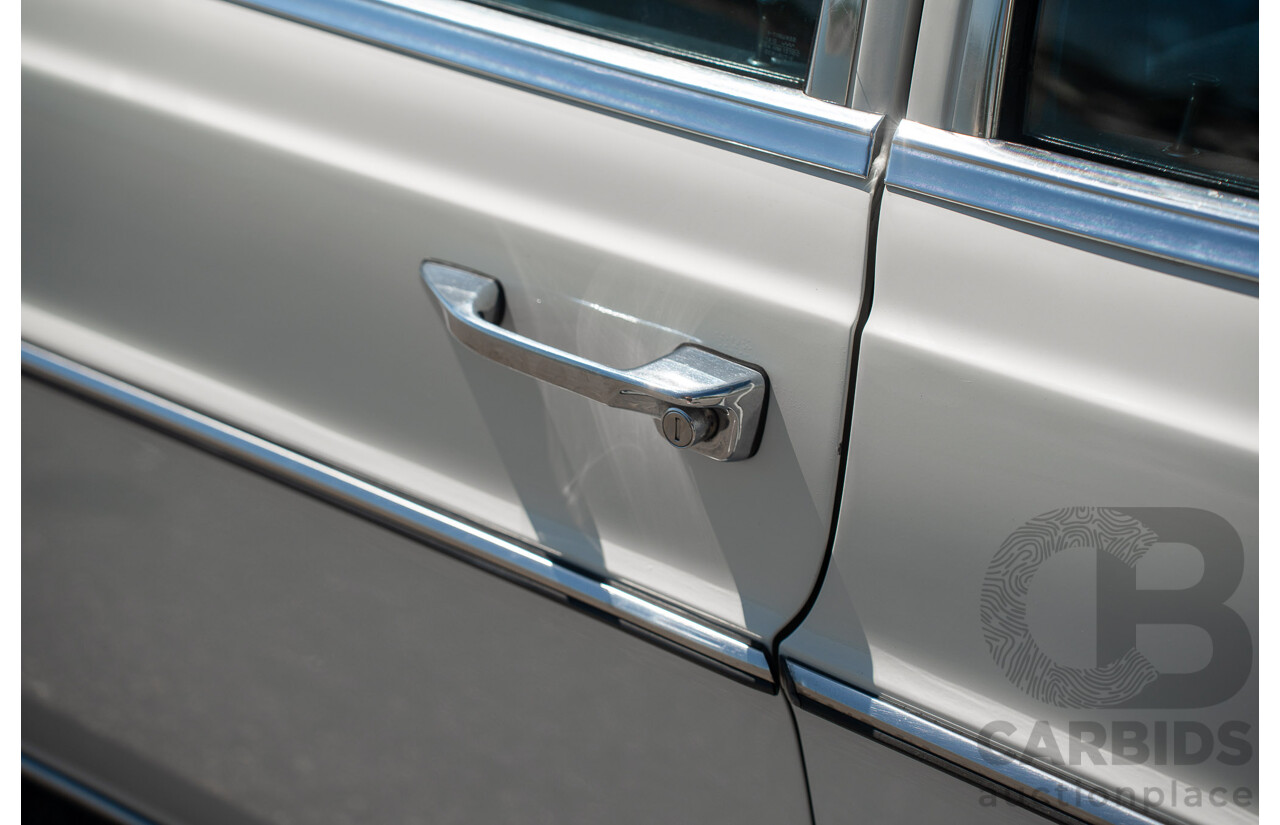 10/1972 Mercedes Benz 280 SE 3.5 W108 4d Sedan Papyrus White V8 3.5L