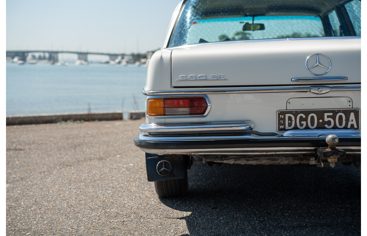 10/1972 Mercedes Benz 280 SE 3.5 W108 4d Sedan Papyrus White V8 3.5L