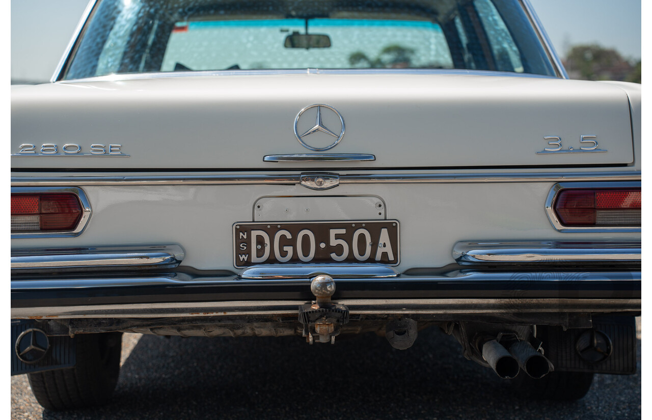 10/1972 Mercedes Benz 280 SE 3.5 W108 4d Sedan Papyrus White V8 3.5L