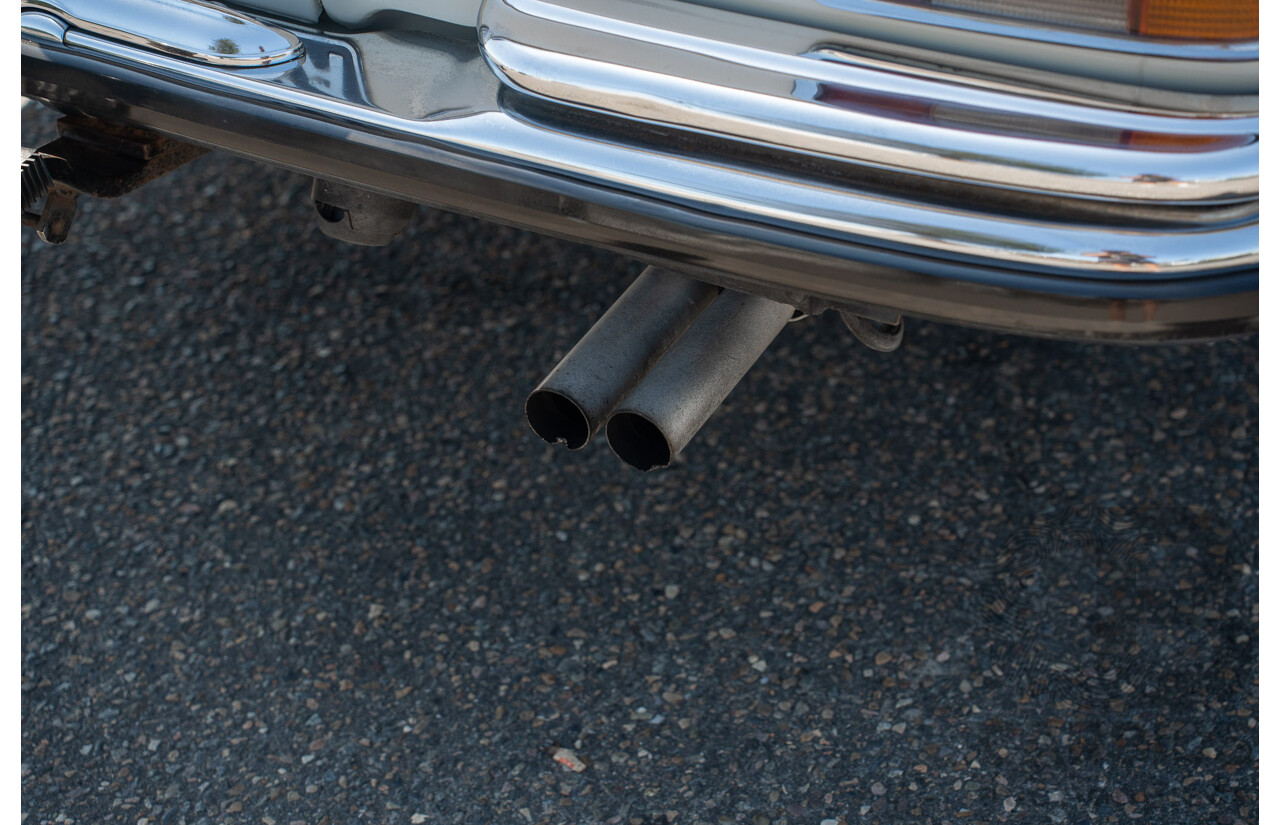 10/1972 Mercedes Benz 280 SE 3.5 W108 4d Sedan Papyrus White V8 3.5L