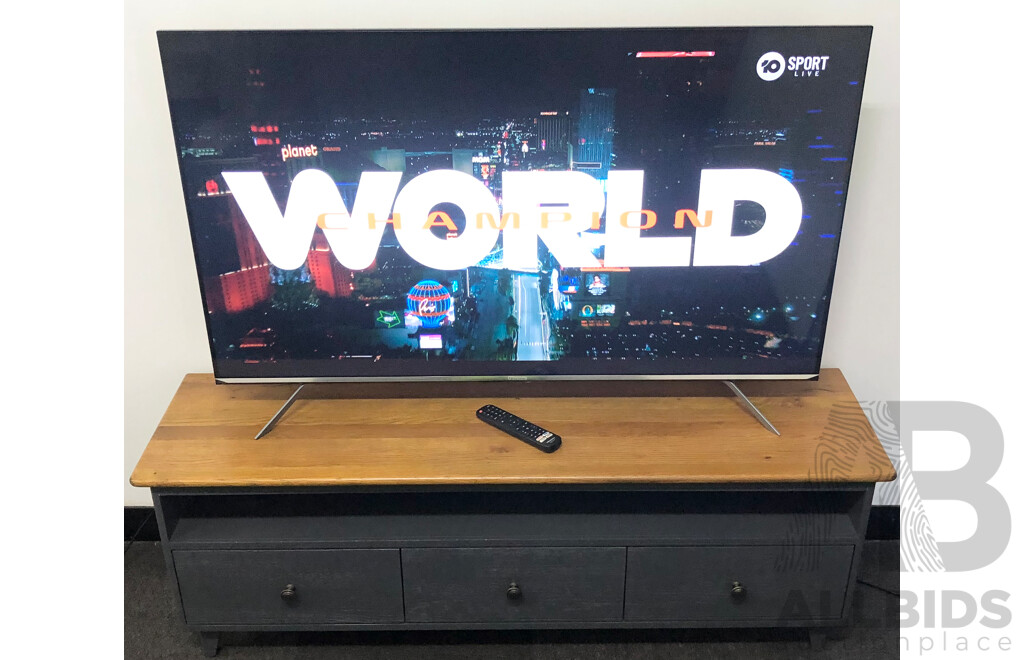 Hisense 55 Inch UHD 4K Smart Television(Series 8) with Oak Entertainment Unit